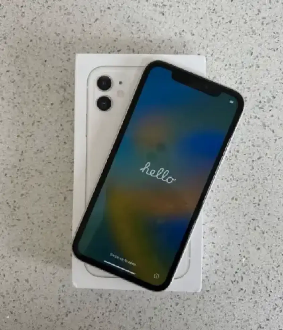 iPhone 11 very good condition - Image 1