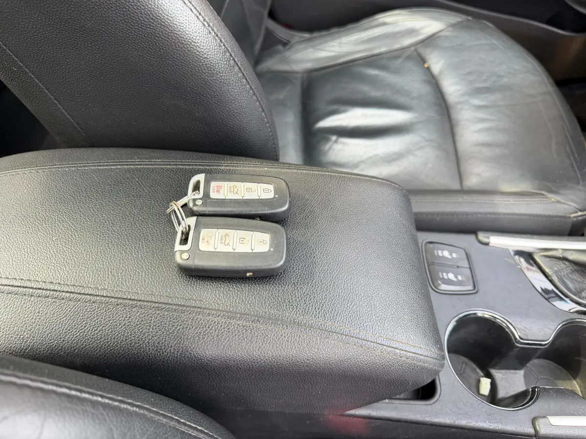 2012 Hyundai Sonata Limited - Image 3