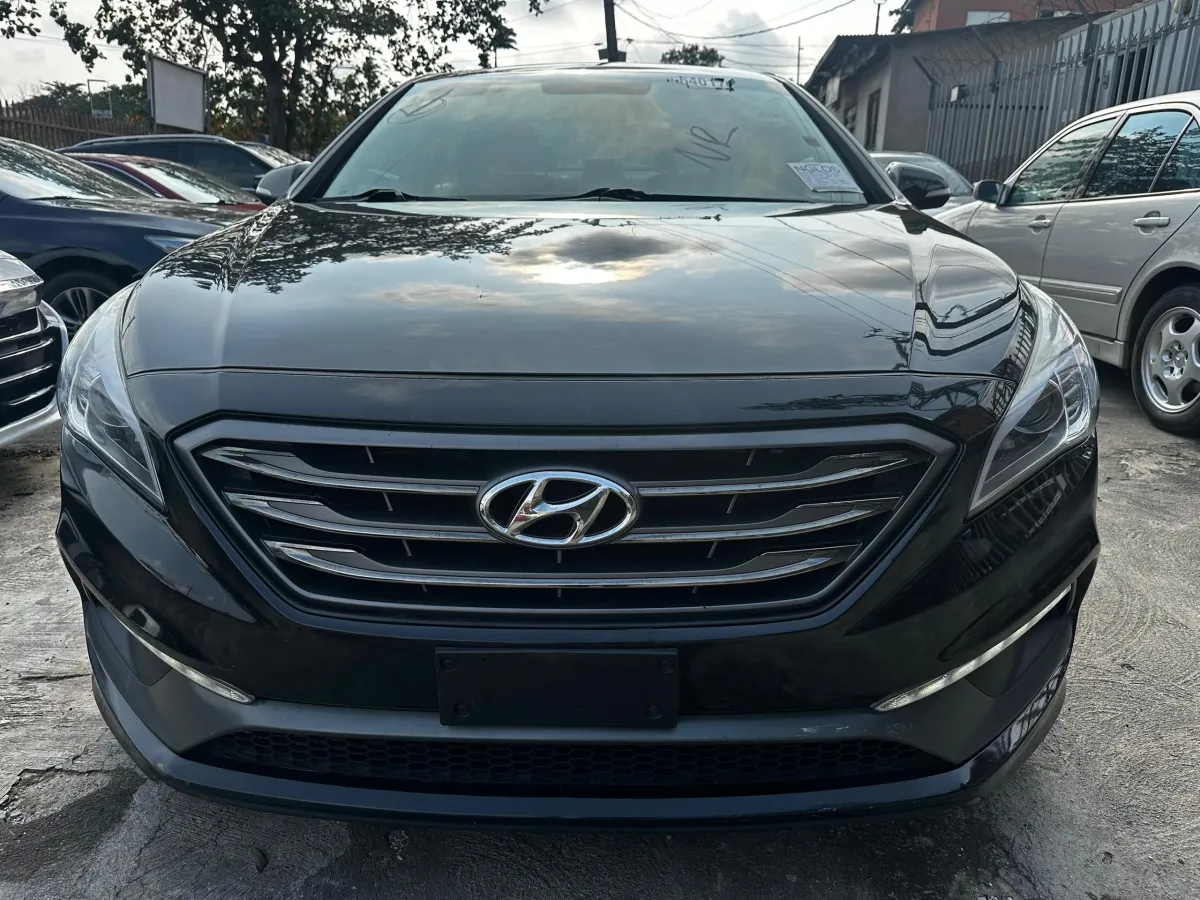 2016 Hyundai Sonata Limited - Image 1