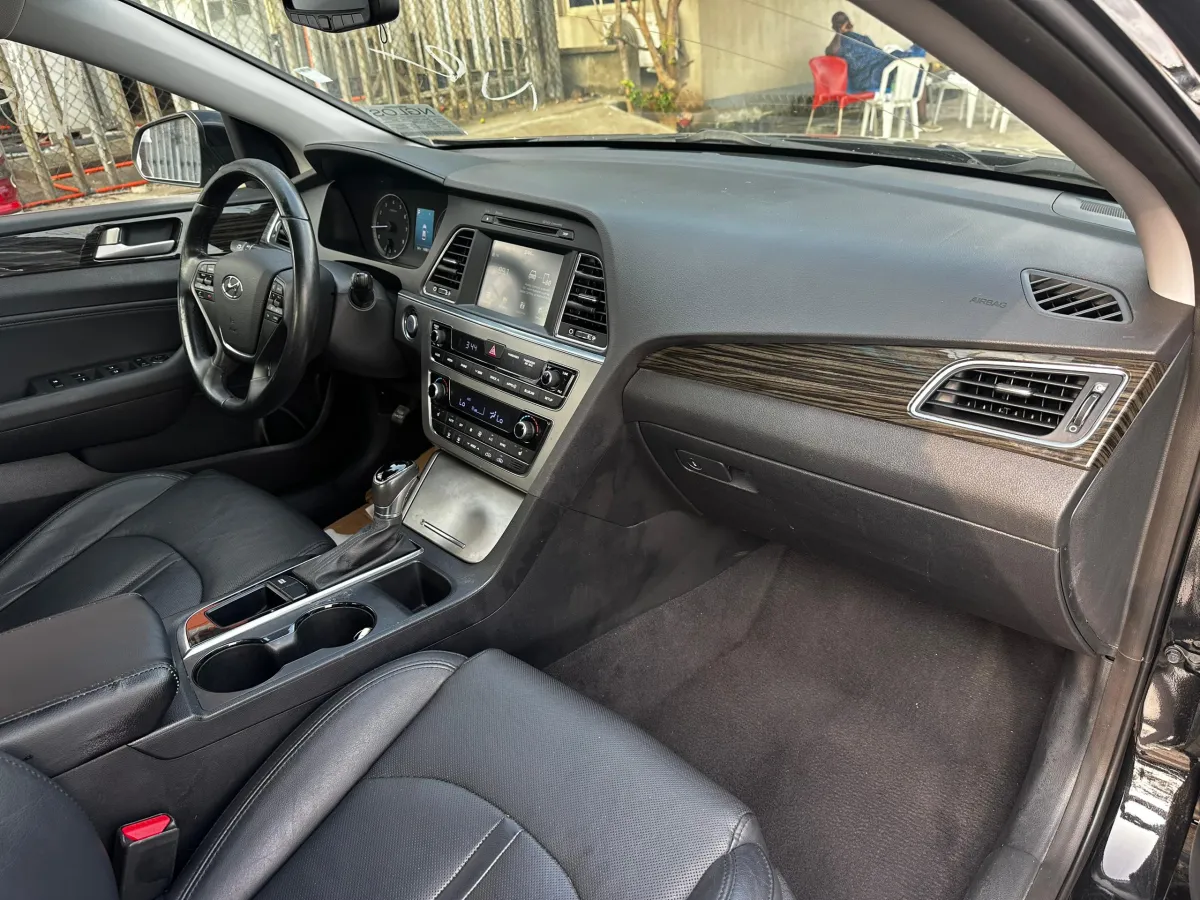 2016 Hyundai Sonata Limited - Image 7