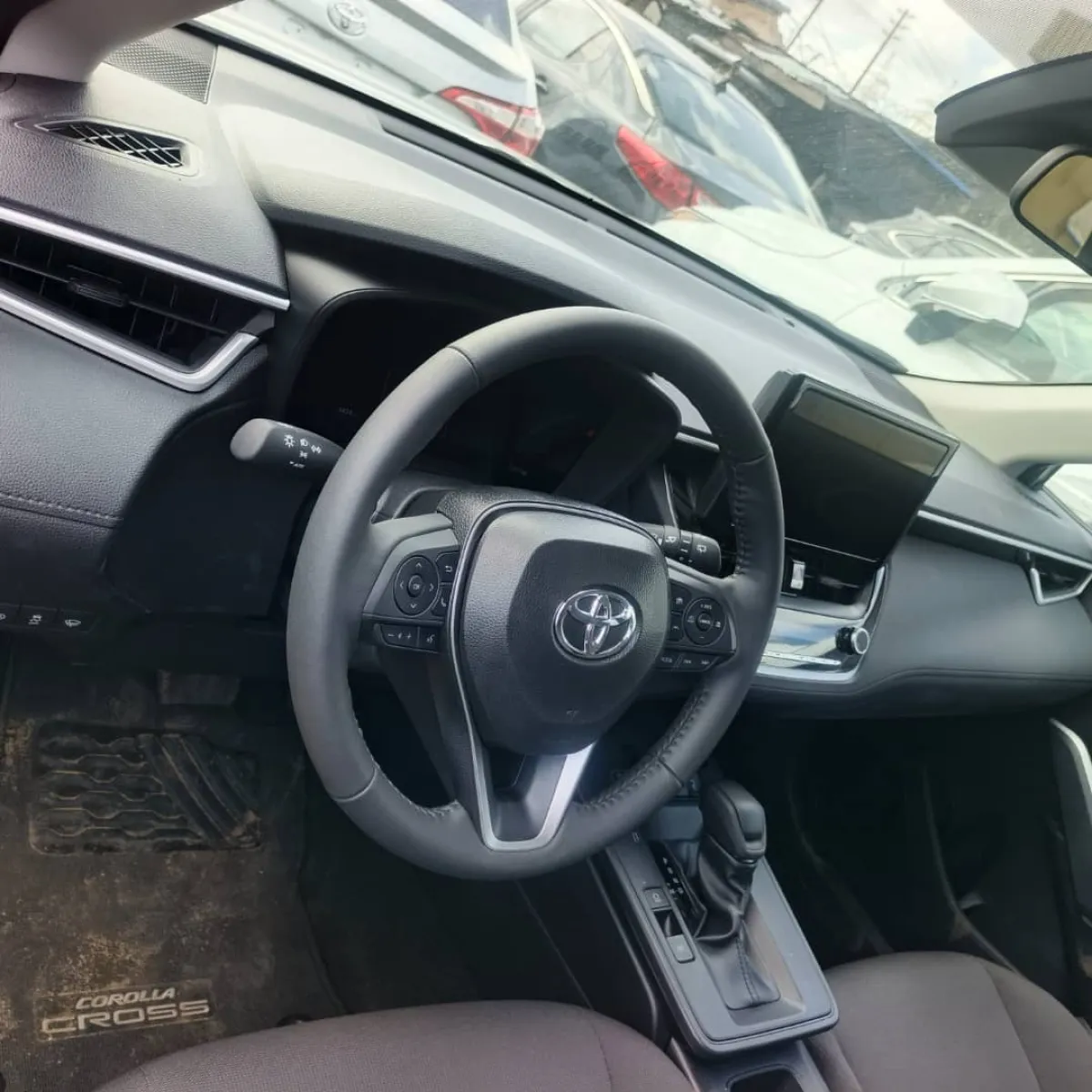 2026 TOYOTA COROLLA CROSS - Image 8