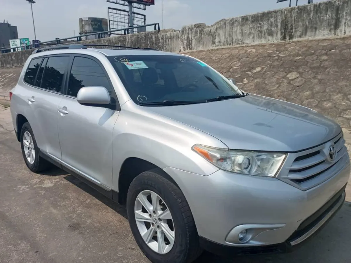 2013 TOYOTA HIGHLANDER - Image 4