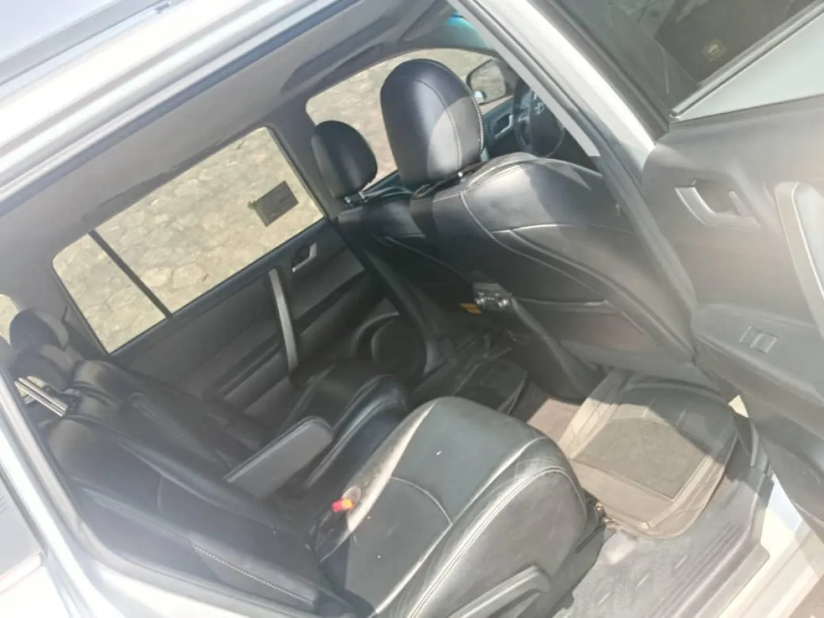 2013 TOYOTA HIGHLANDER - Image 6