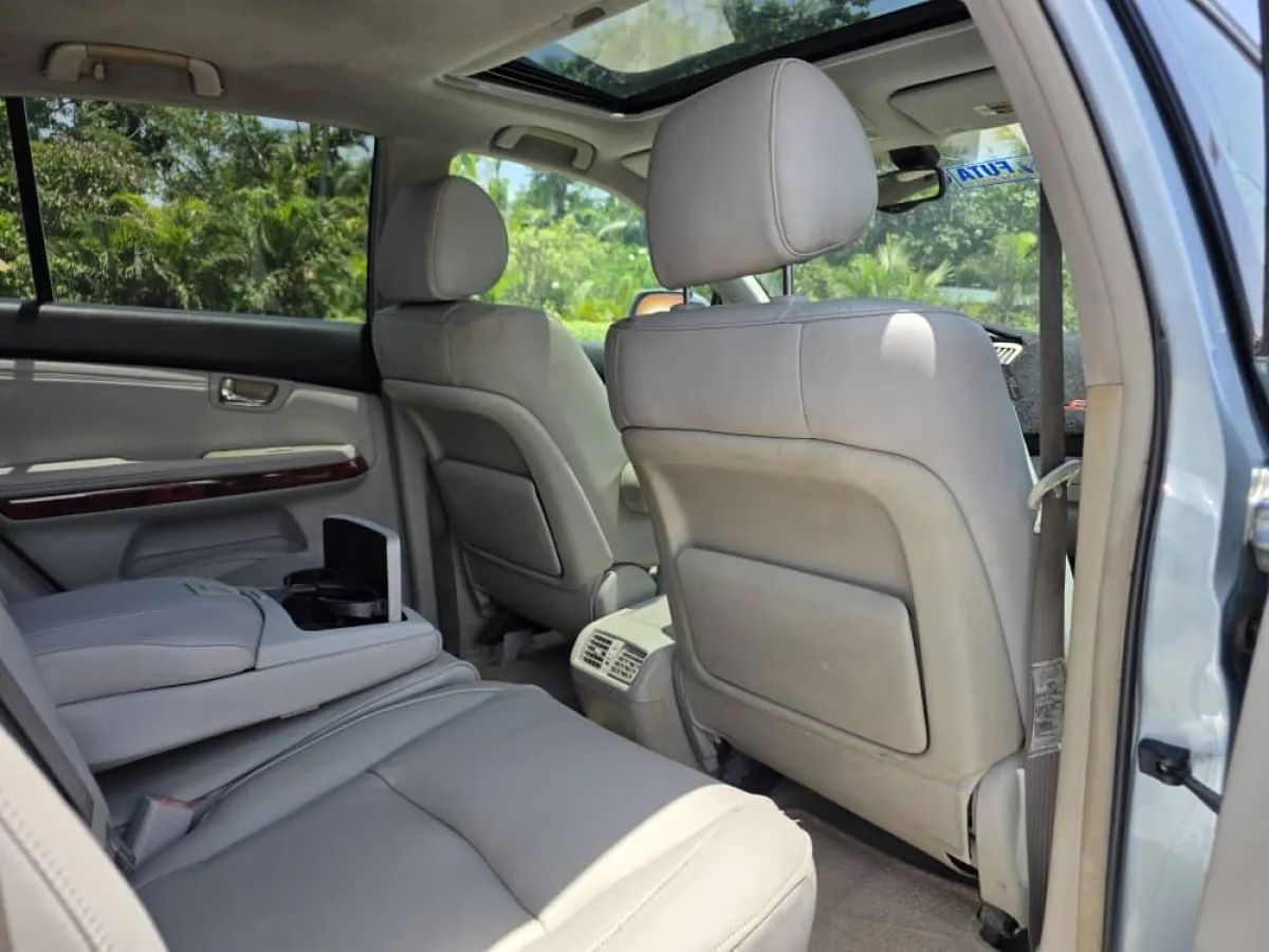 2005 Lexus RX 330 - Image 6
