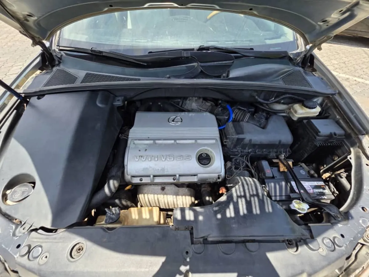 2005 Lexus RX 330 - Image 9