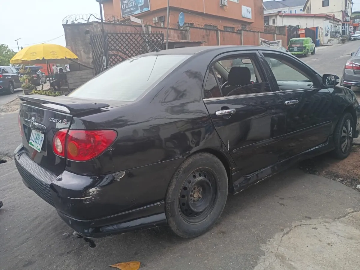 2004 Toyota Corolla Sport - Image 2