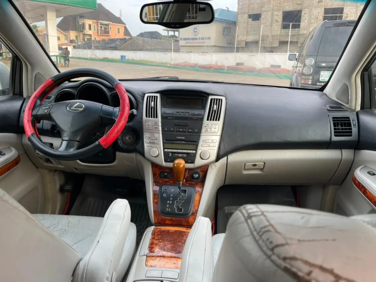 Lexus Rx 330 - Image 7