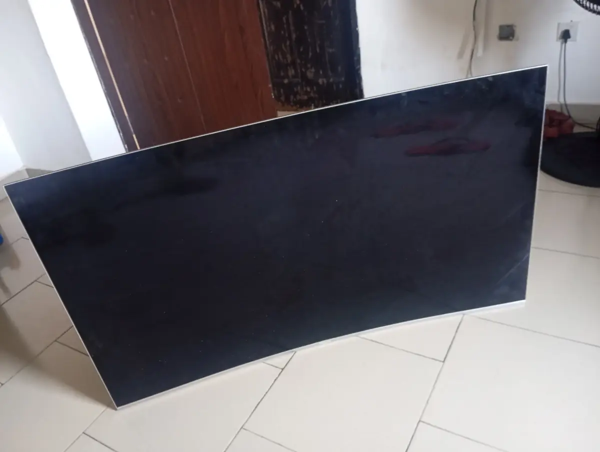 Am selling Airtel 5G Smart Box Router, Pressure Washer, Hisense 55-inch TV - Image 1