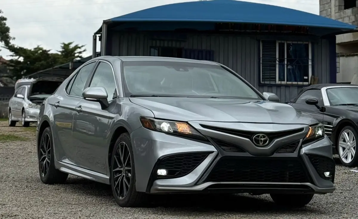 FOREIGN USED 2021 TOYOTA CAMRY SE FOR SALE - Image 3