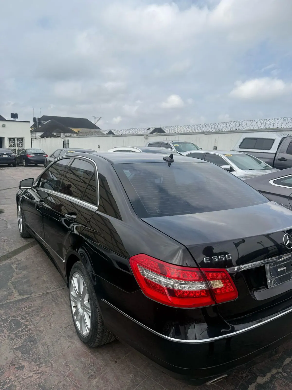 2013 Mercedes Benz E350 4matic - Image 9