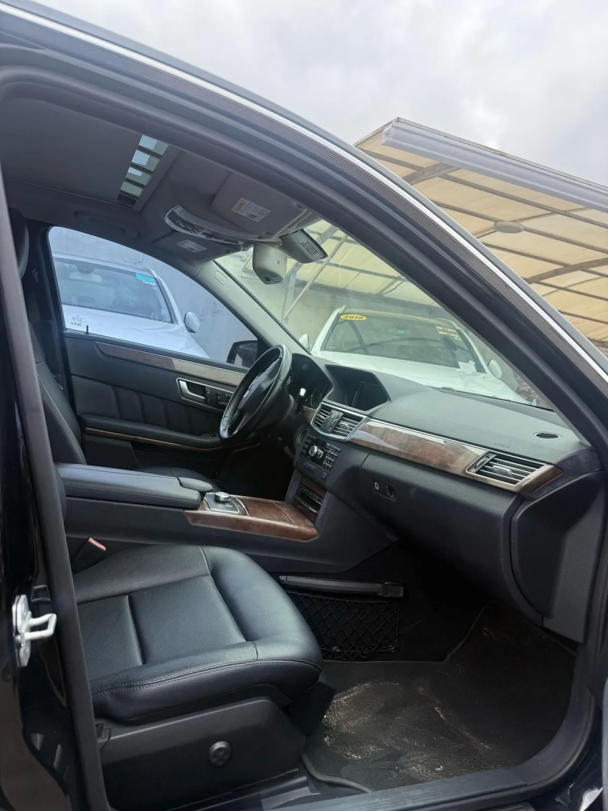 2013 Mercedes Benz E350 4matic - Image 10