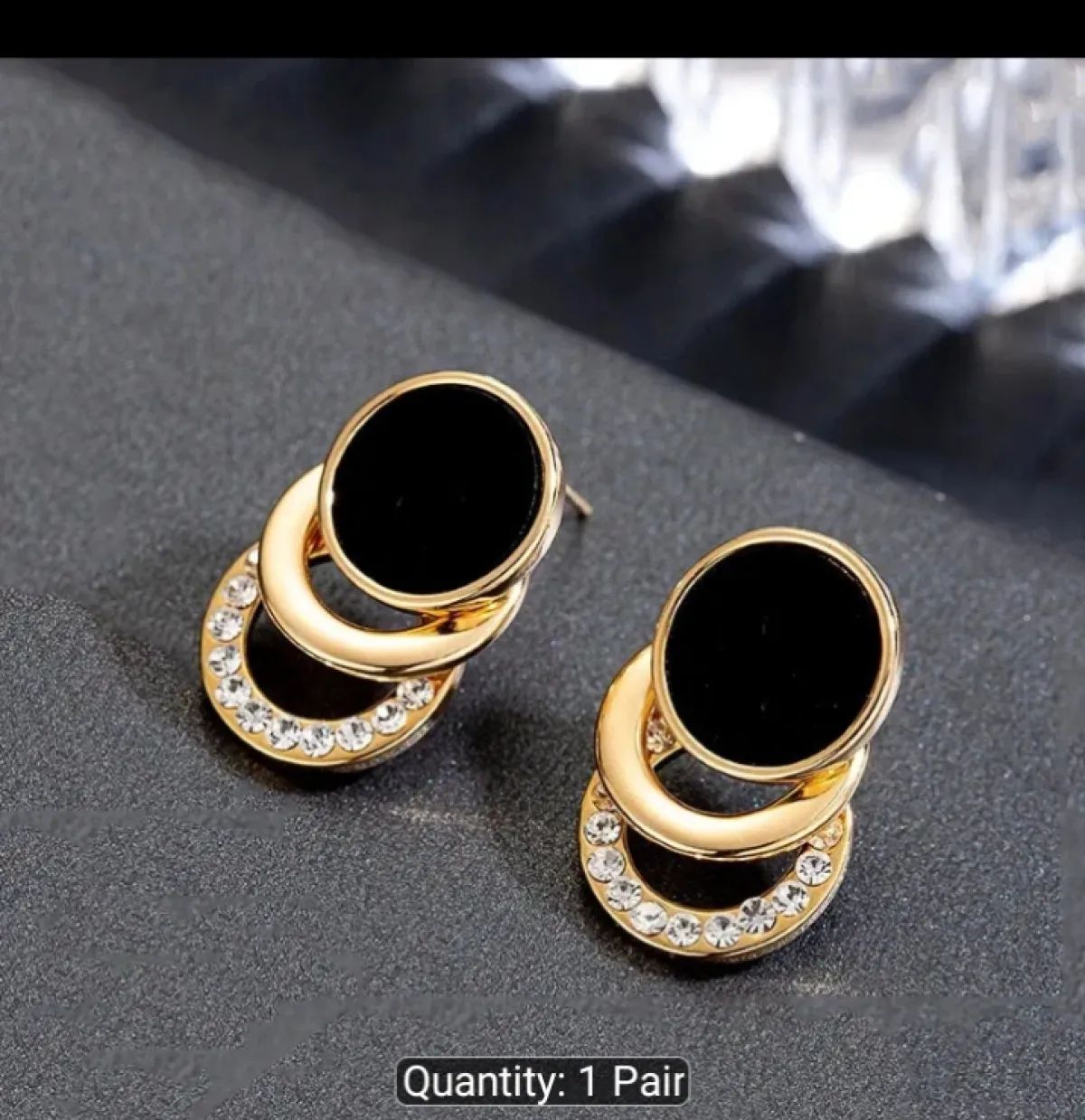 Women geometric acrylic stud earrings - Image 3