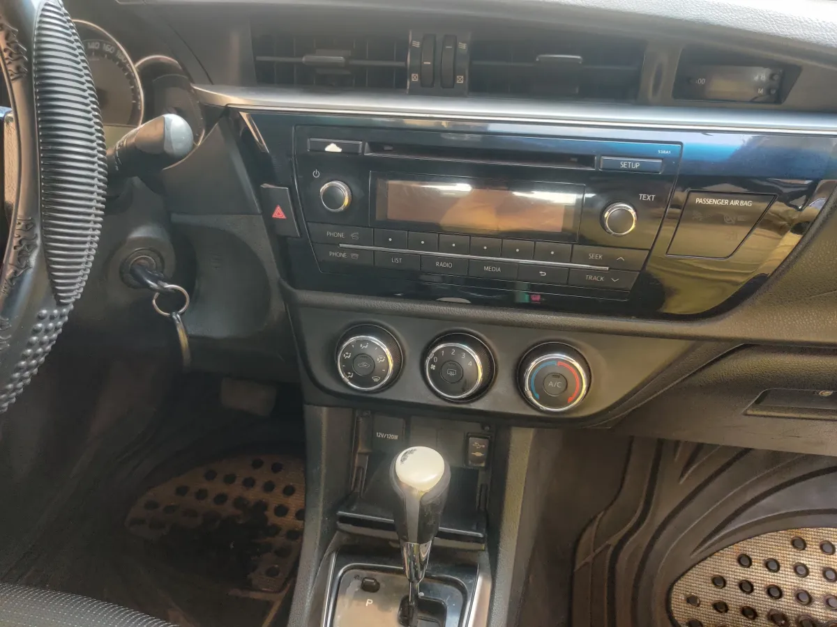 Toyota Corolla 2015 - Image 6