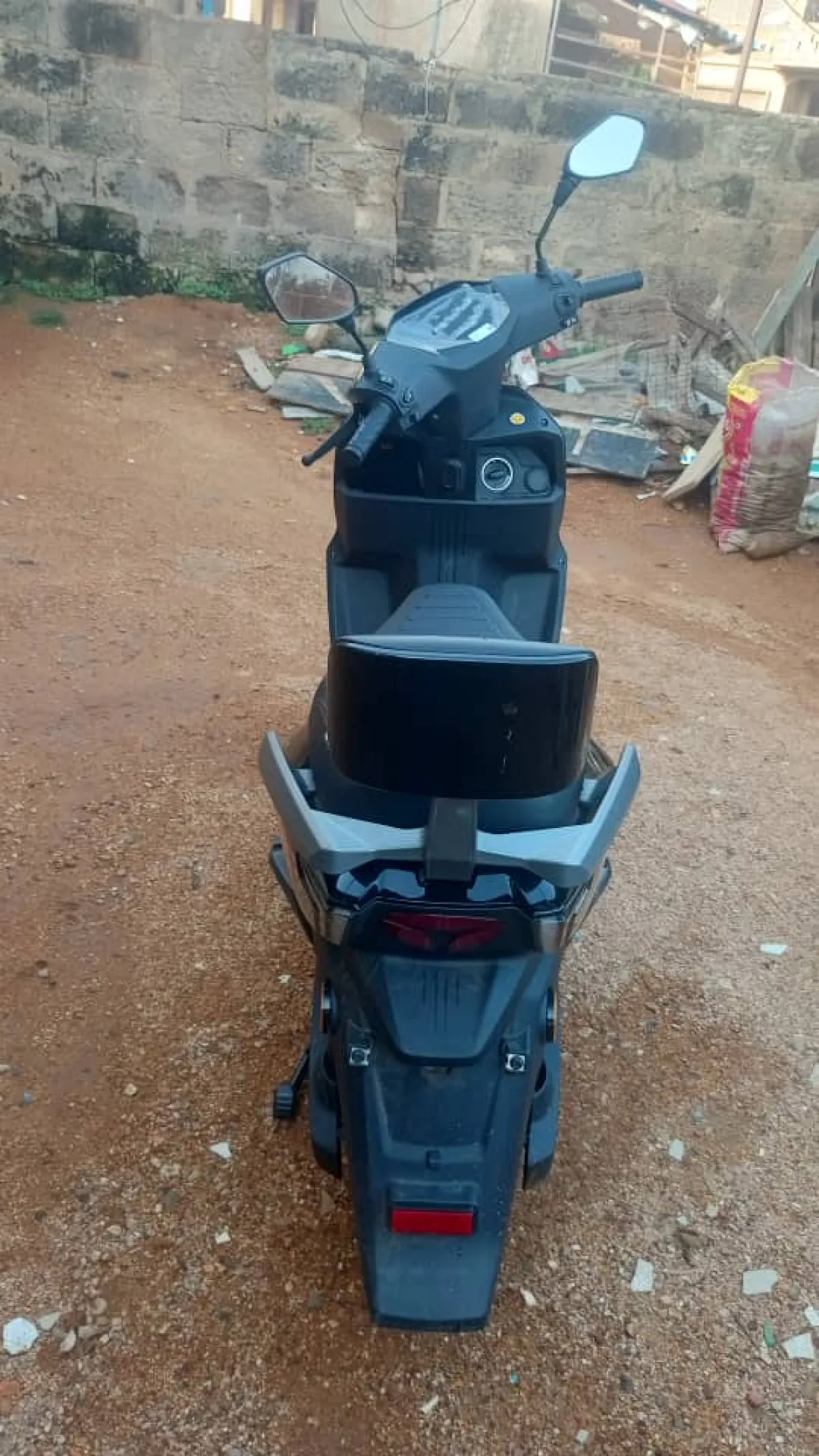 Electric bike - Image 2
