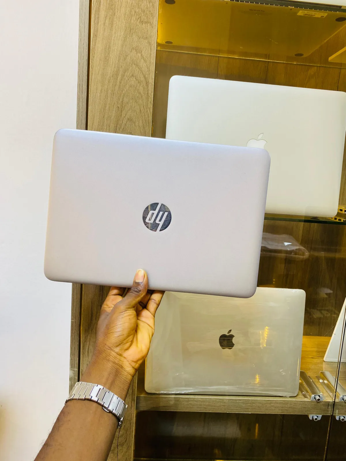 Laptop computer - Image 4