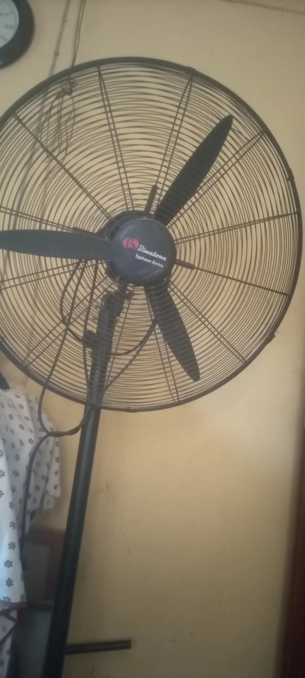 Binatone typhoon series fan - Image 4