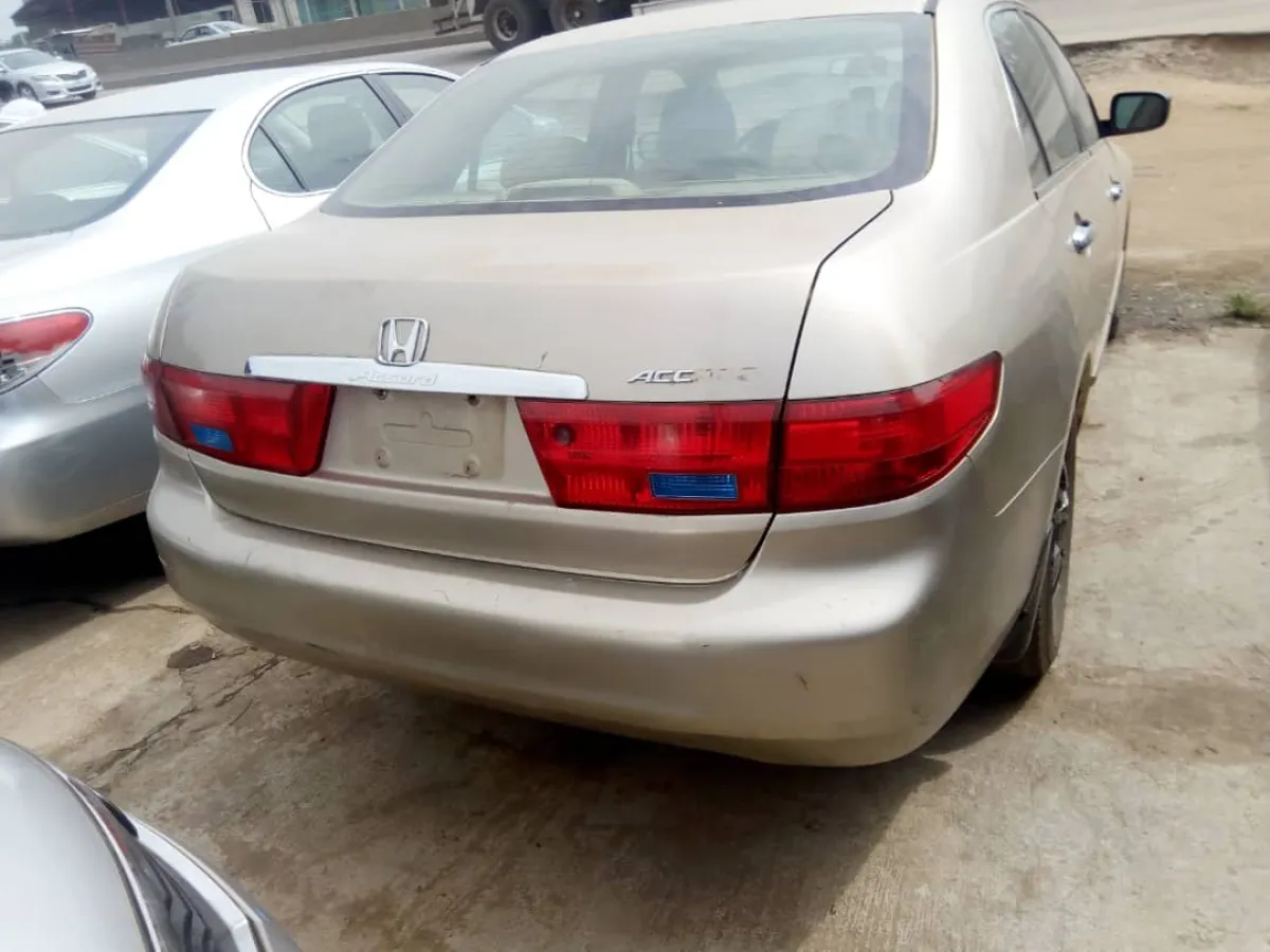 Tokunbo 05 Honda Accord - Image 4