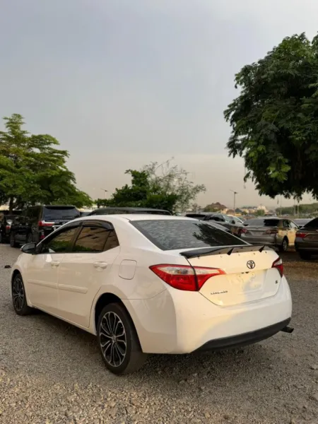 2015 TOYOTA COROLLA S