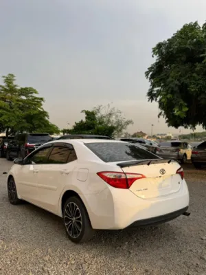 2015 TOYOTA COROLLA S