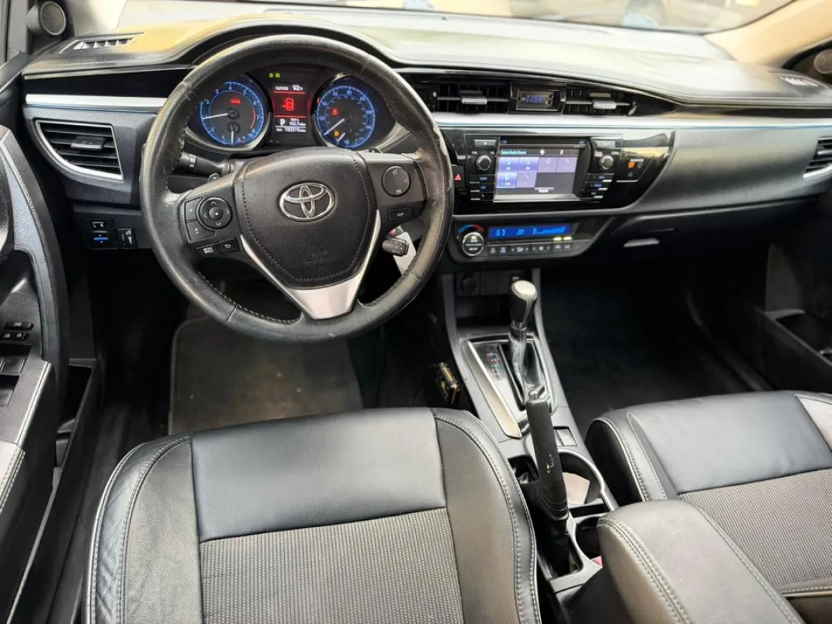 2015 TOYOTA COROLLA S - Image 2