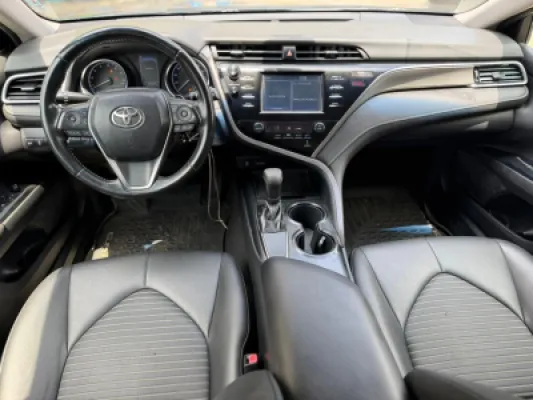 2019 TOYOTA CAMRY SE