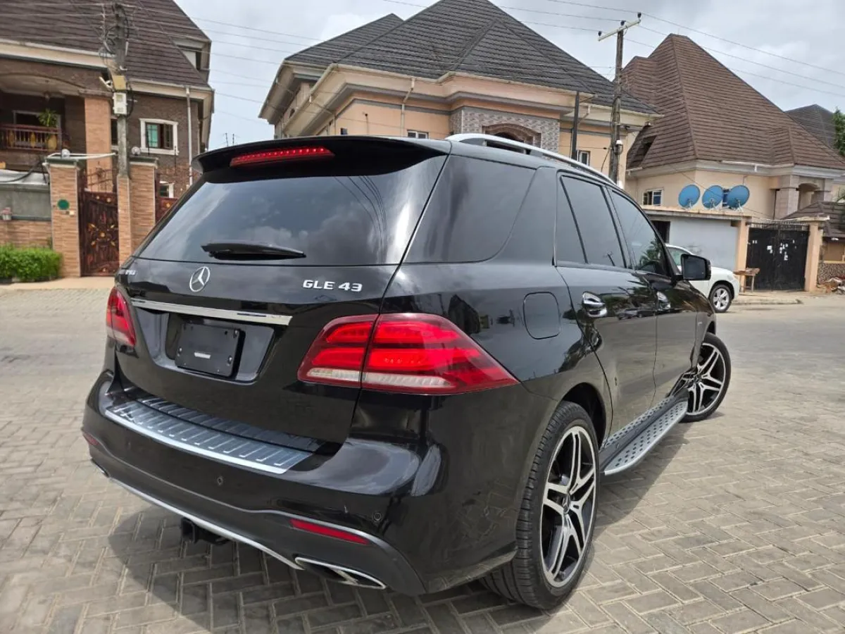 Gle 43 suv - Image 5