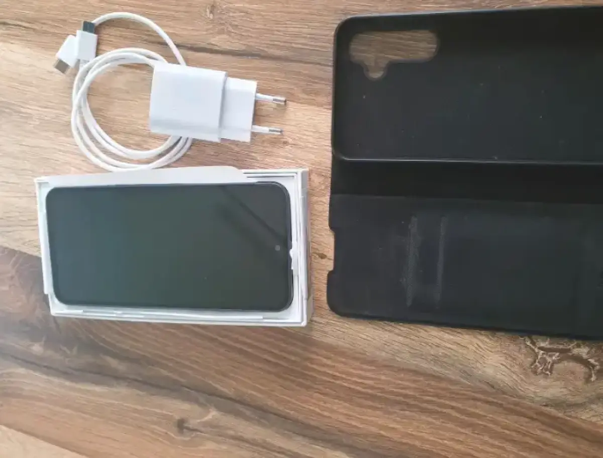 Samsung Galaxy A35 5G - Image 2