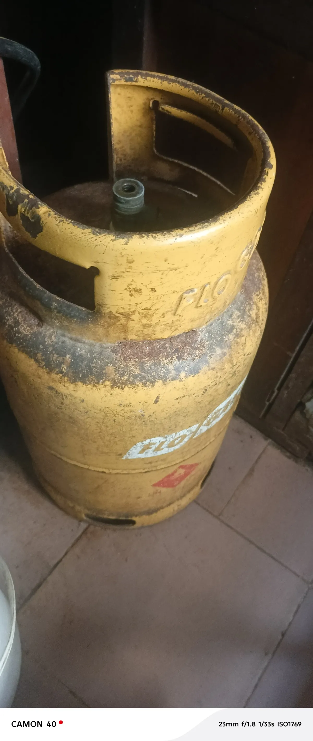 12. 5kg gas cooker - Image 2