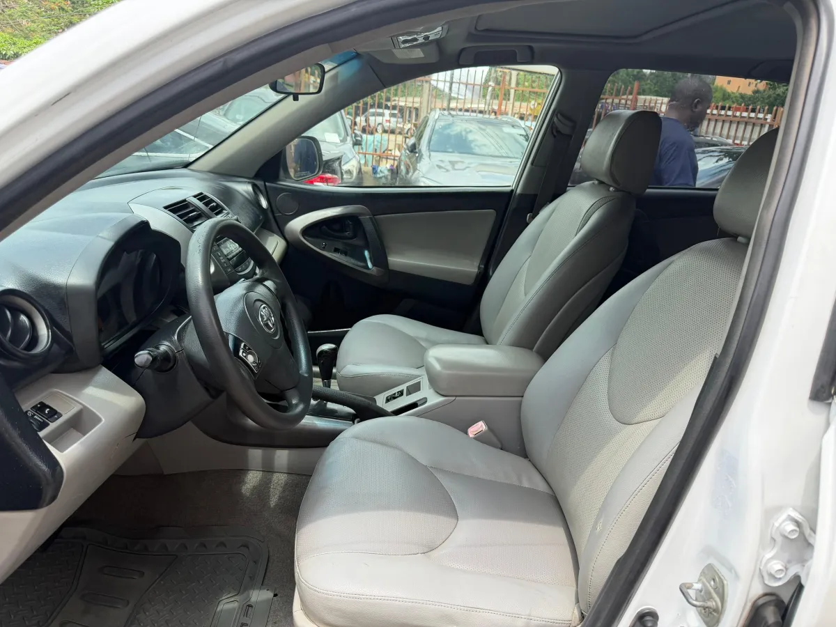 2008 Toyota RAV4 Limited Registered - Image 4