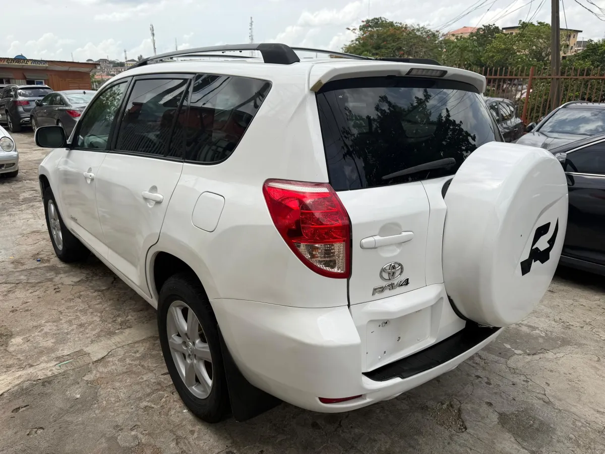 2008 Toyota RAV4 Limited Registered - Image 7
