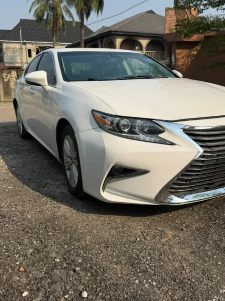 Lexus ES 350 2015 Model