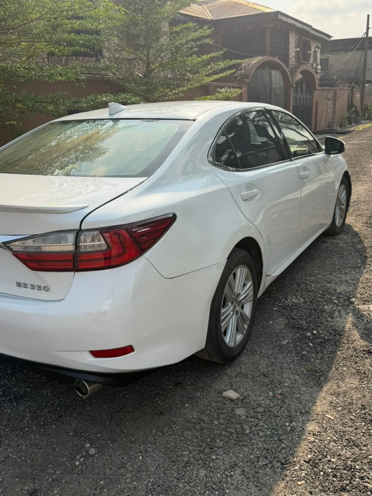 Lexus ES 350 2015 Model - Image 5