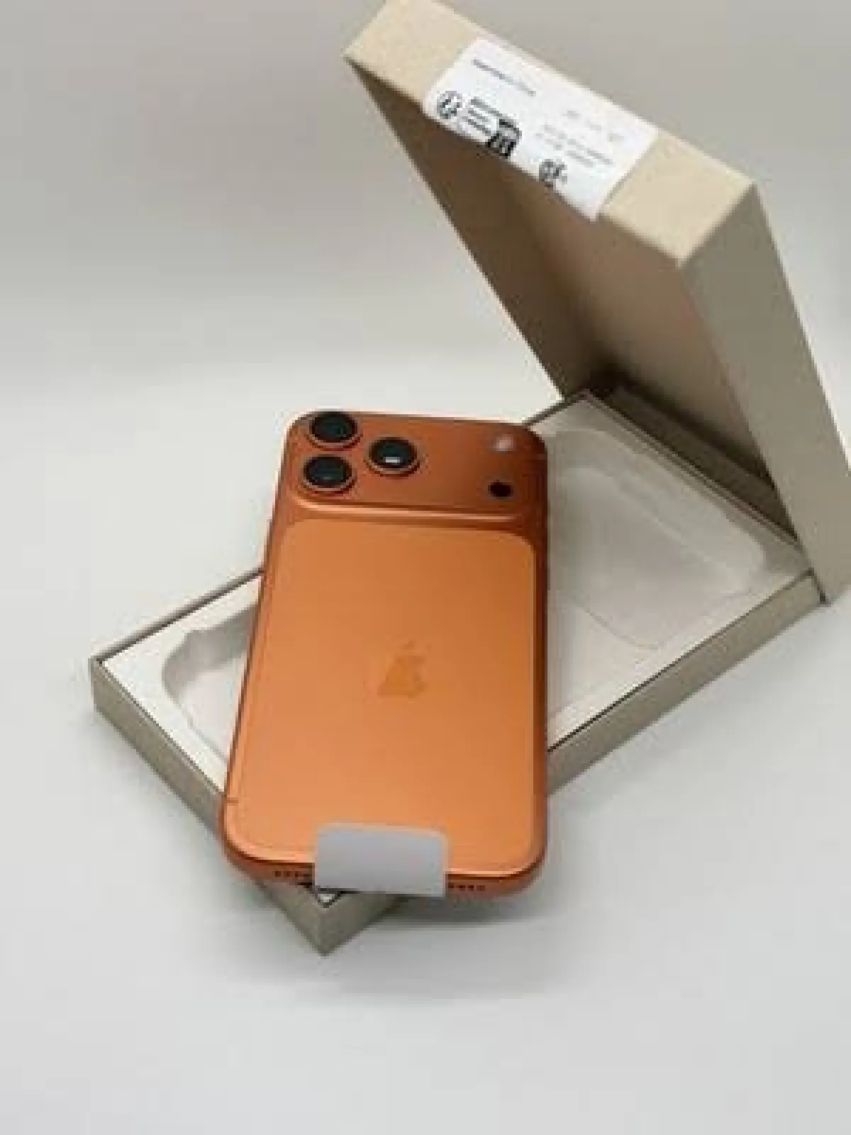iPhone 17 Pro Max is available for sale - Image 4