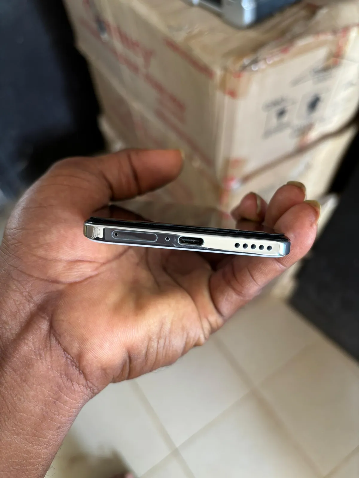Honor 200 5G 256GB and 12GB Ram Dual sim - Image 5