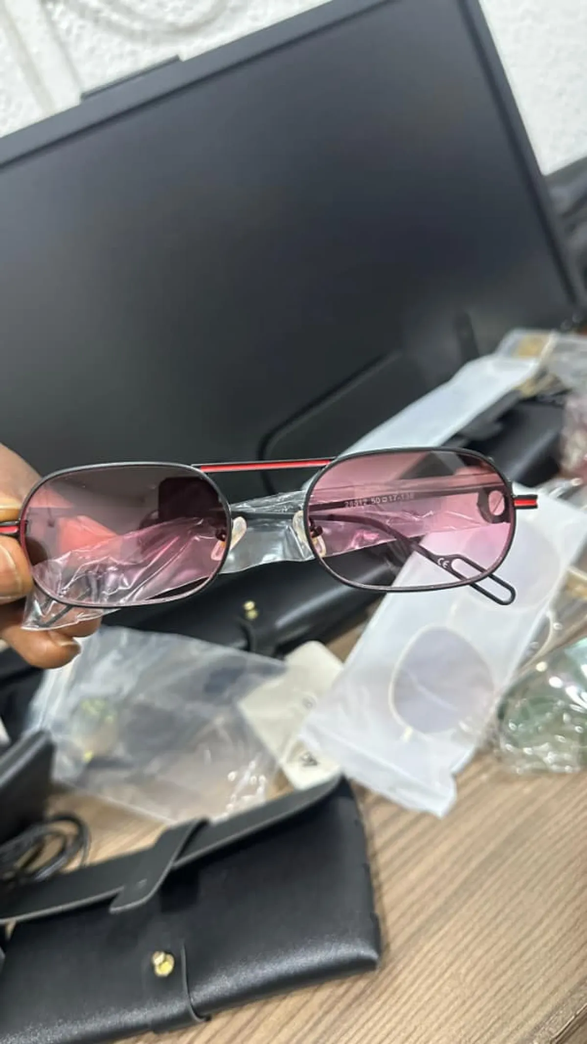 Sun glasses - Image 4