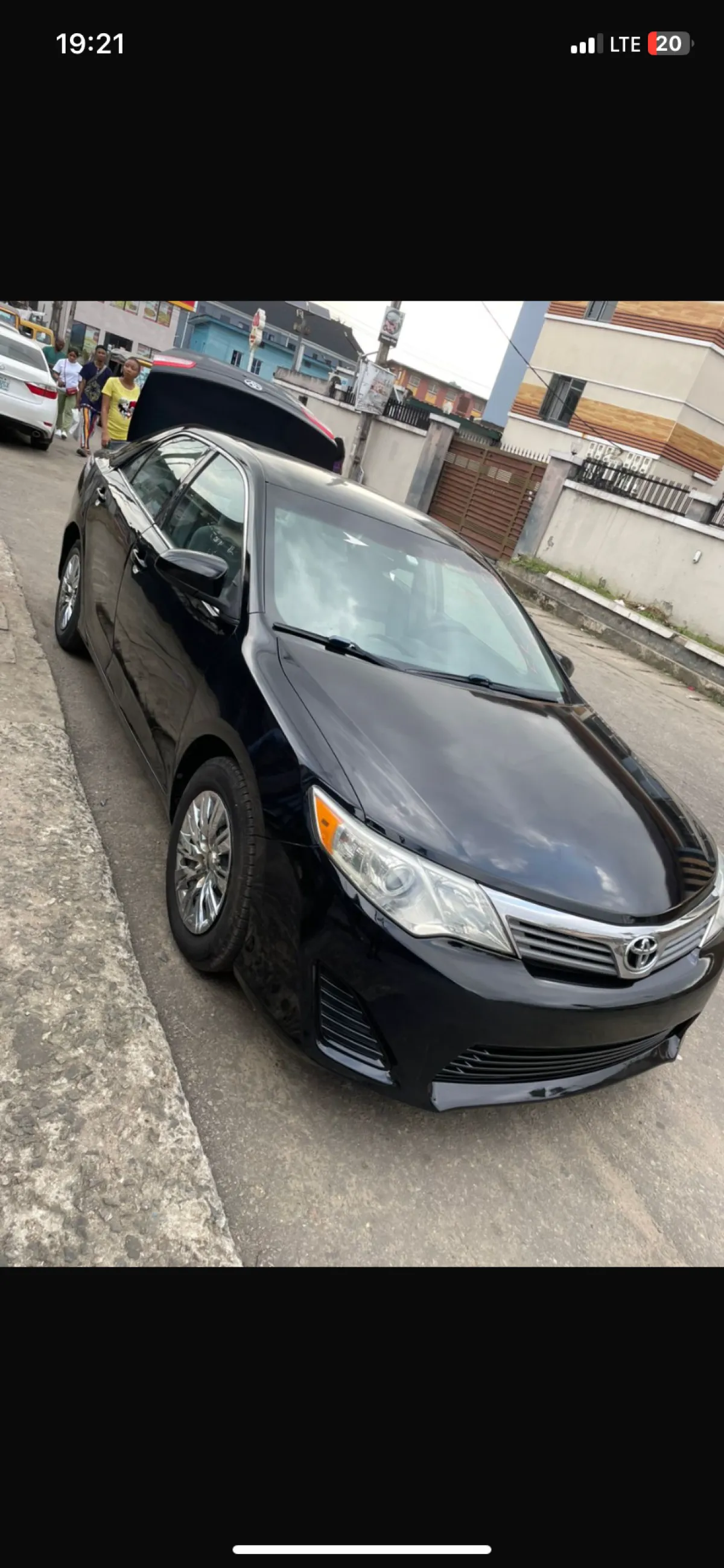 Toyota Camry - Image 4