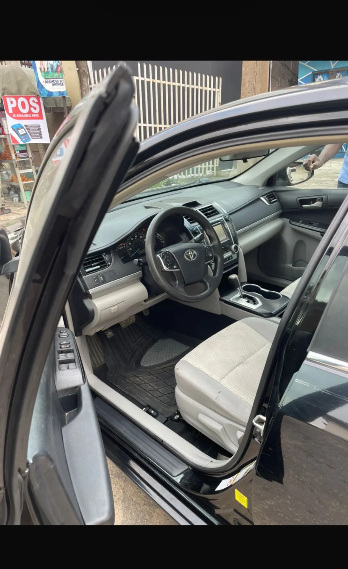 Toyota Camry - Image 9