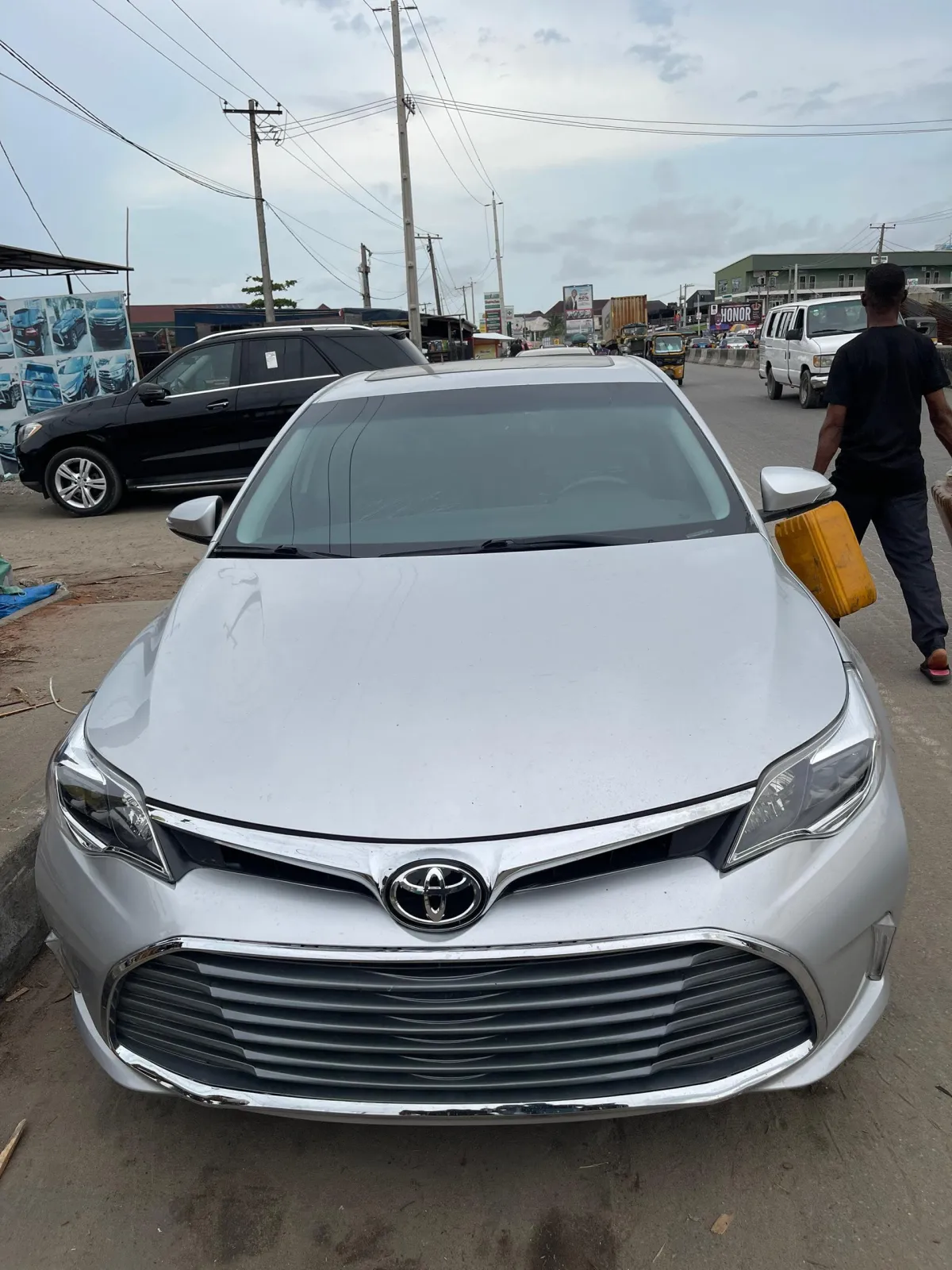Foreign Used Toyota Avalon 2013 XLE Full Option - Image 1