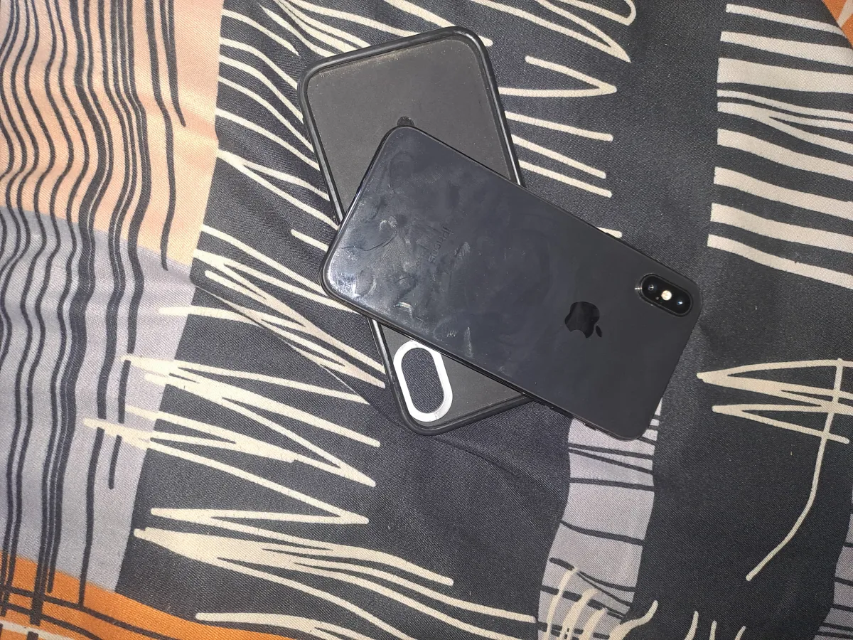 iPhone X 64 gig - Image 2