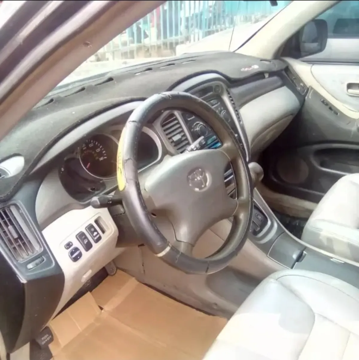 Toyota Highlander 2005 Nigerian used - Image 2