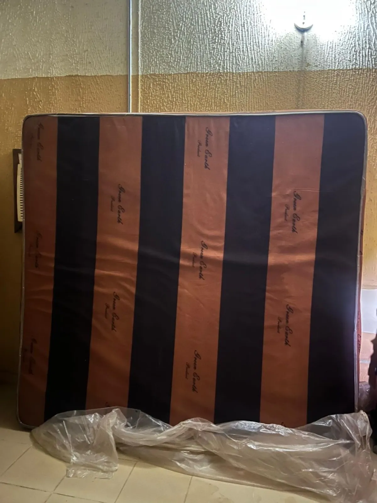 6ft by 6fr Clean Mattress - Image 1