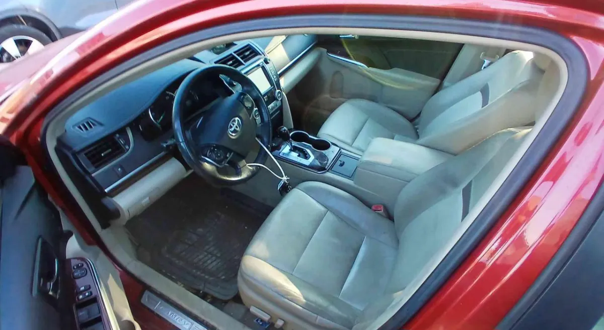Toyota Camry XLE 2014 - Image 7