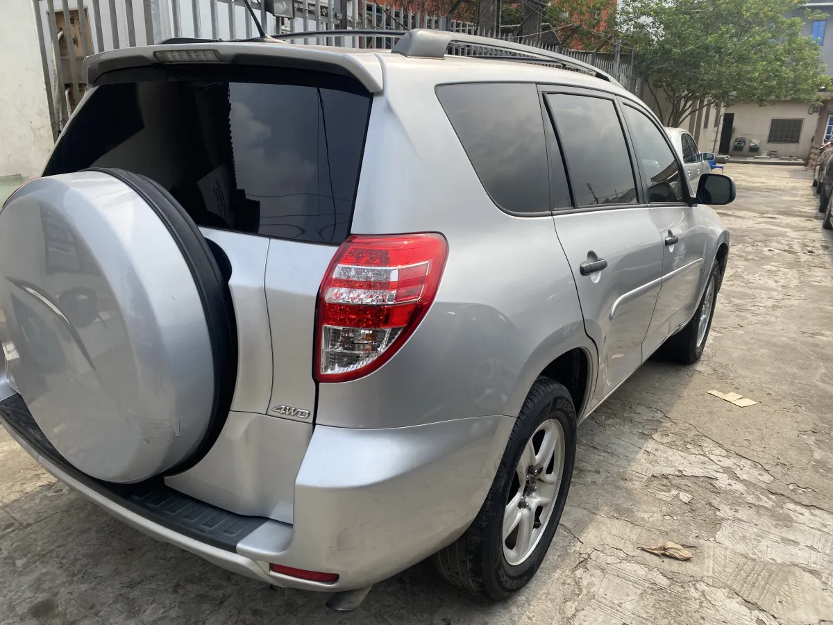 2011 Toyota RAV4 - Image 3