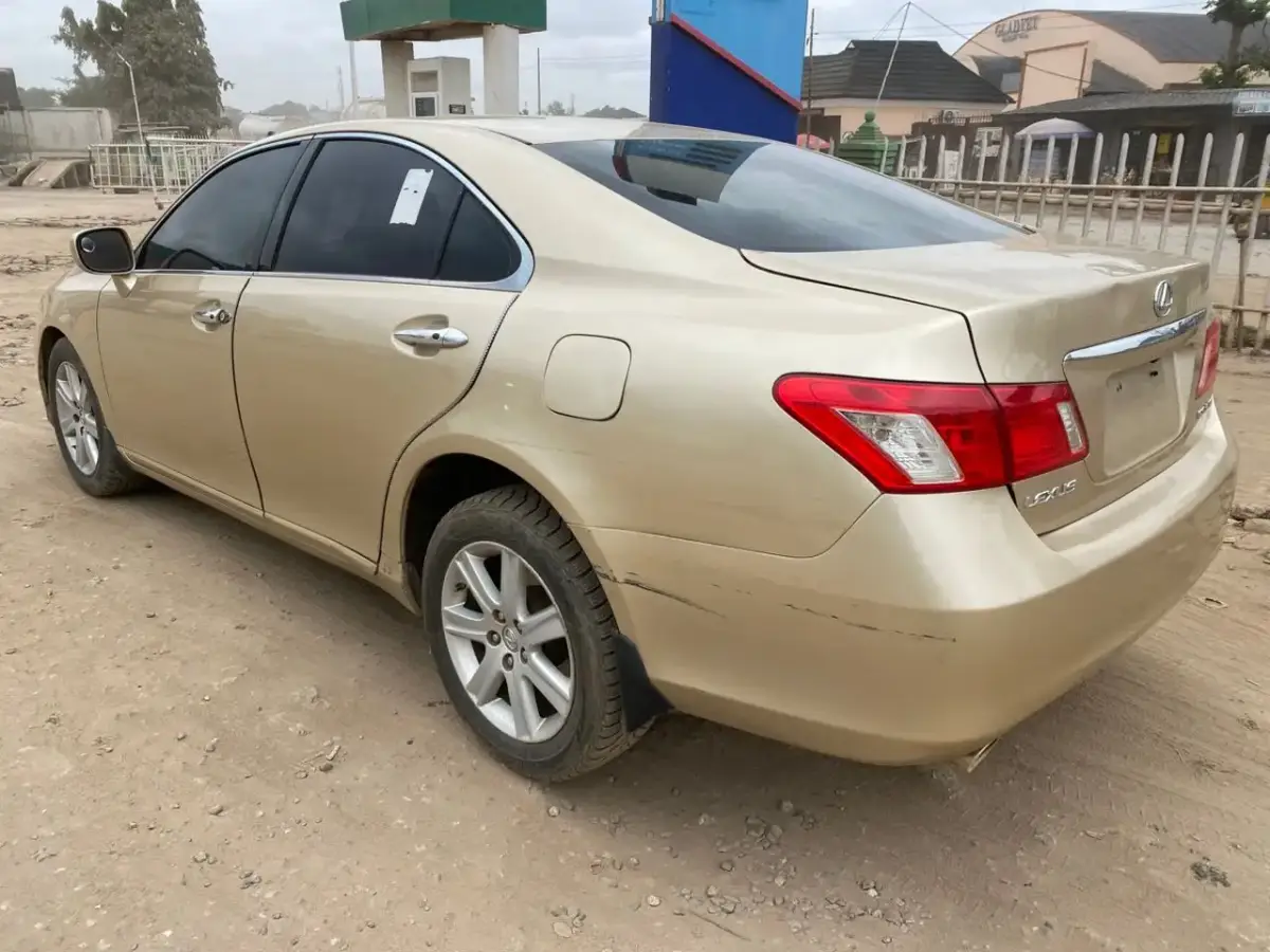 Lexus Es350 - Image 2