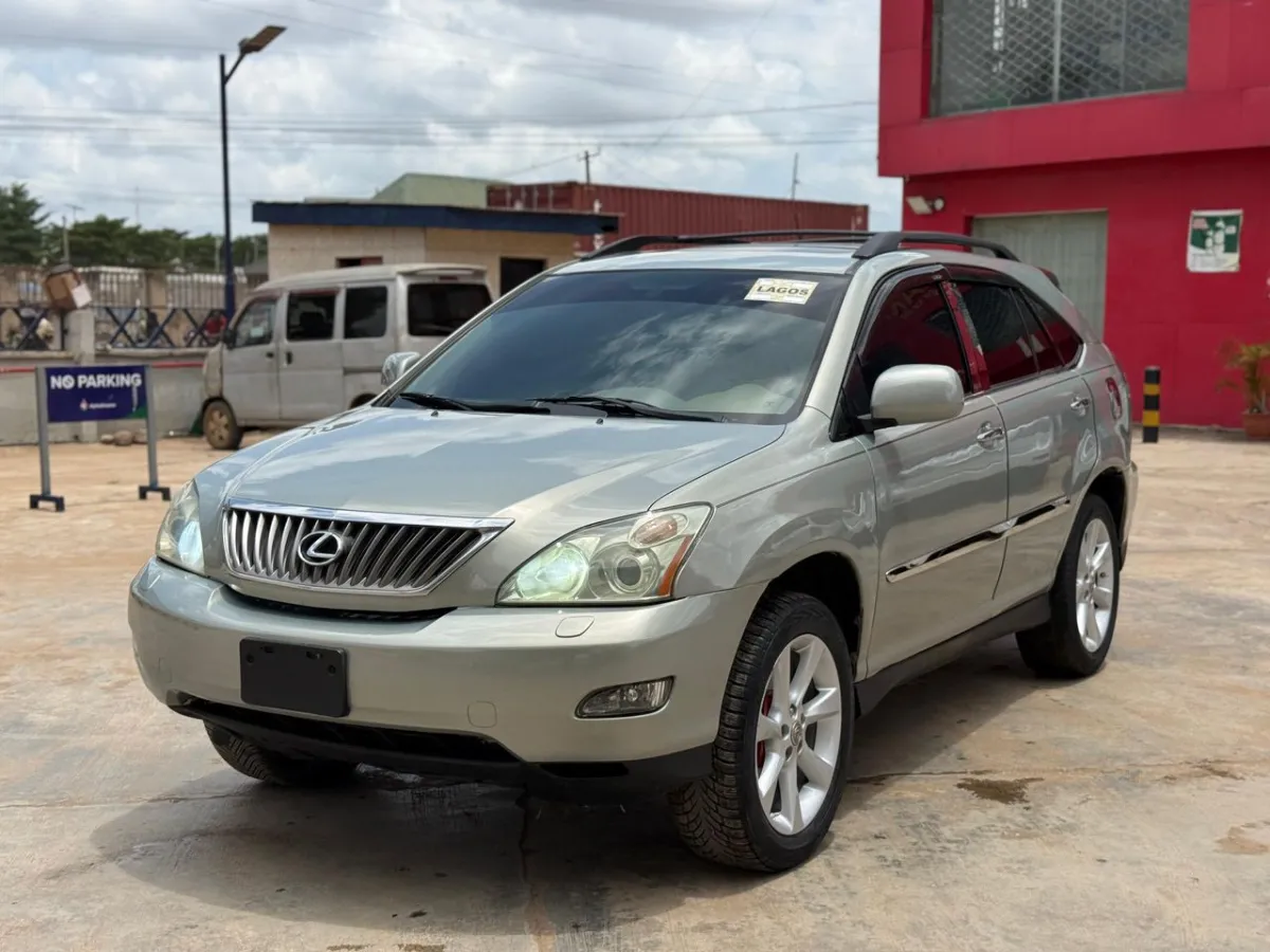 Barely Driven Lexus RX350 2008 Full Option - Image 3