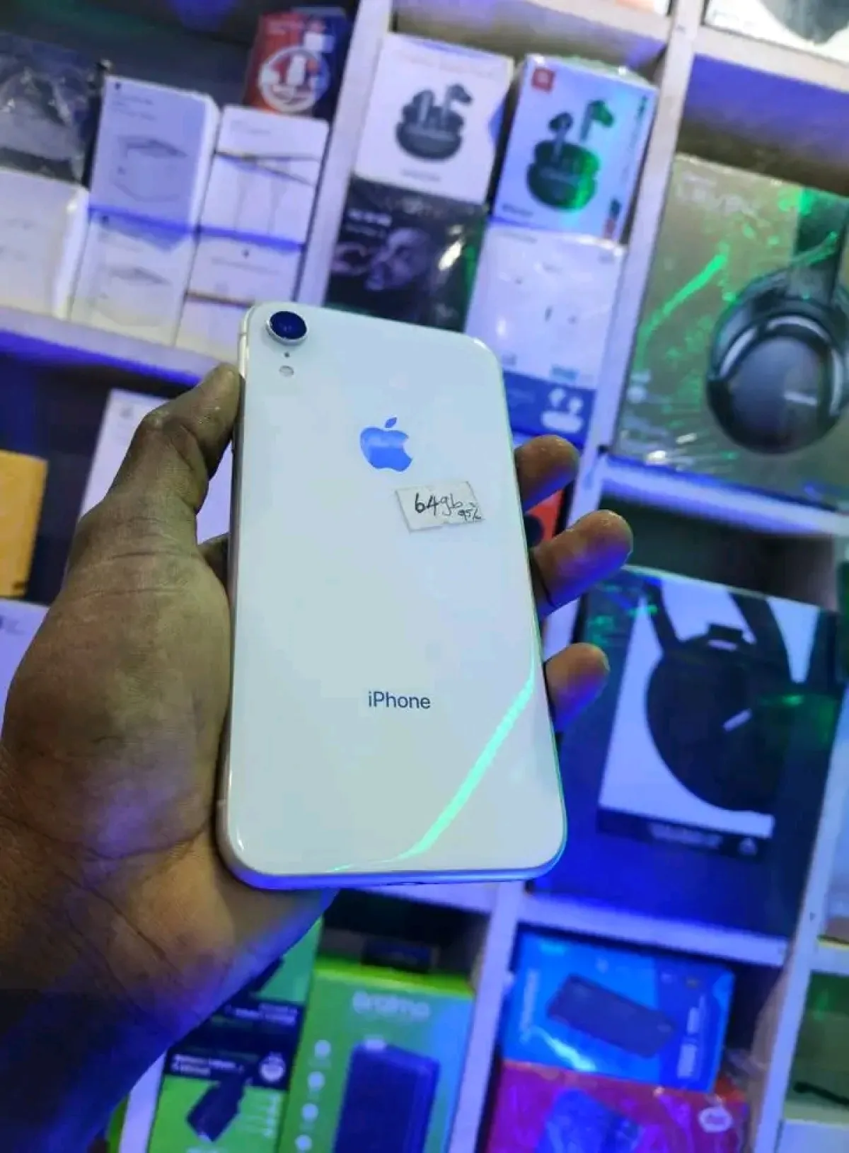 Clean iPhone xr for sale 256gb - Image 2