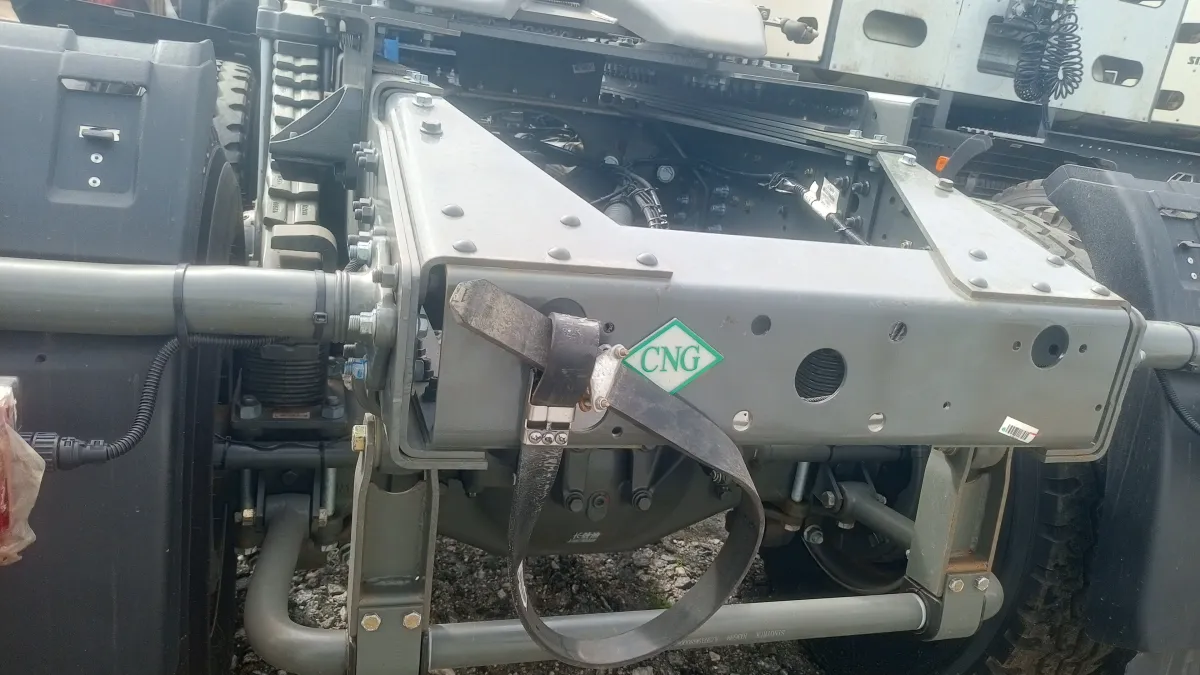 HOWO CNG TRUCK HEAD - Image 5