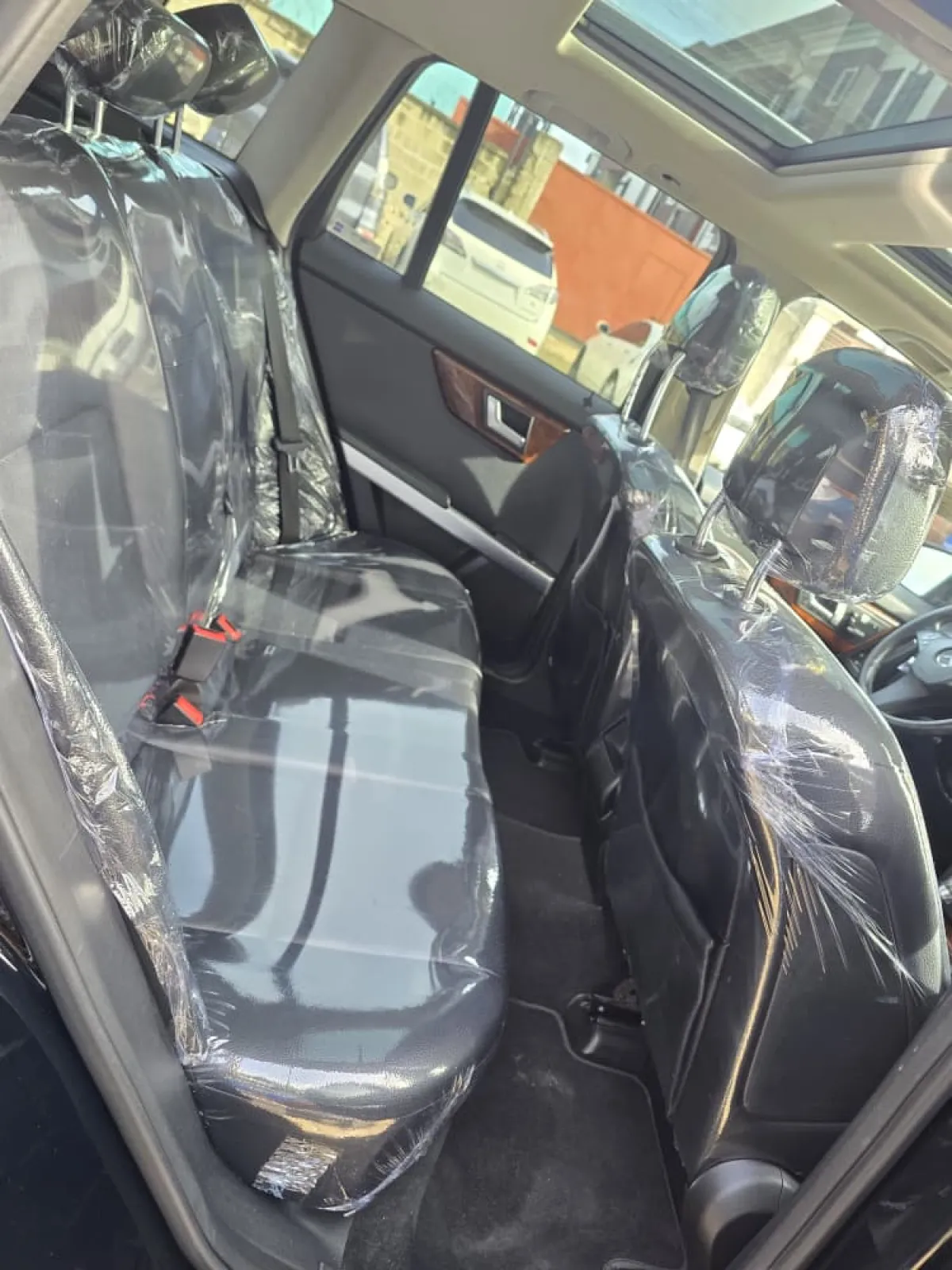 Foreign Used Mercedes Benz GLK350 2012 Fullest Option 4matic - Image 7