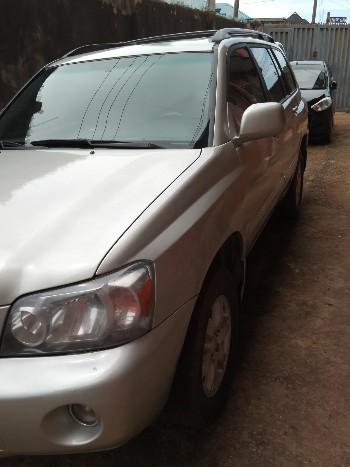 Very clean 2005 Toyota highlander for sale - Image 5