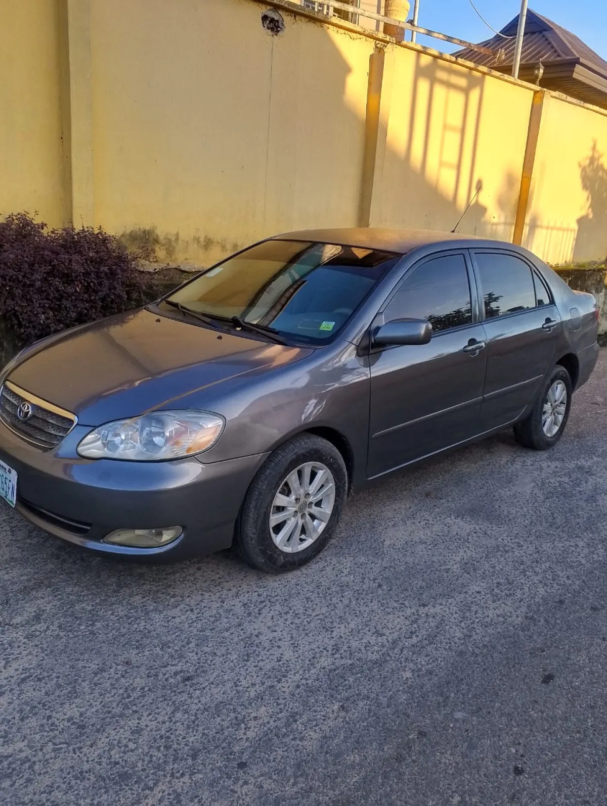 Fairly used Toyota Corolla 07 - Image 1